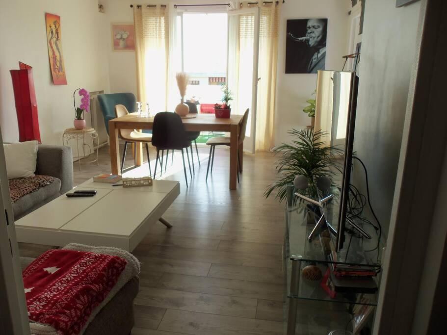 Appartement Vue Mer Acces Plage Antibes Luaran gambar